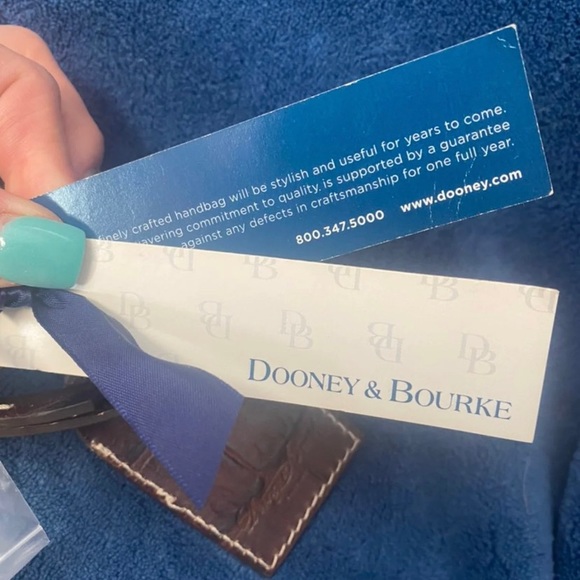 Dooney & Bourke handbag - Picture 3 of 7